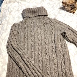 Cambridge cable turtleneck
